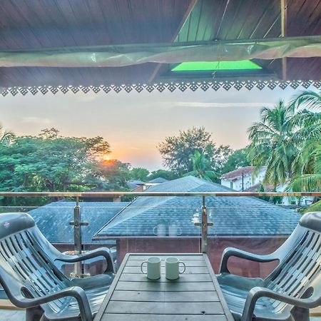 The Village Beach Resort Baga Buitenkant foto