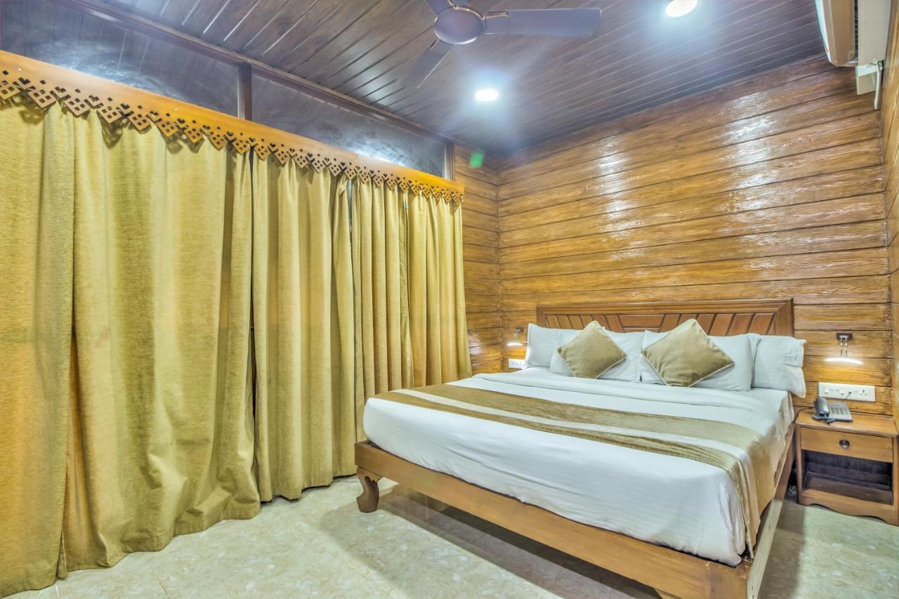 The Village Beach Resort Baga Buitenkant foto