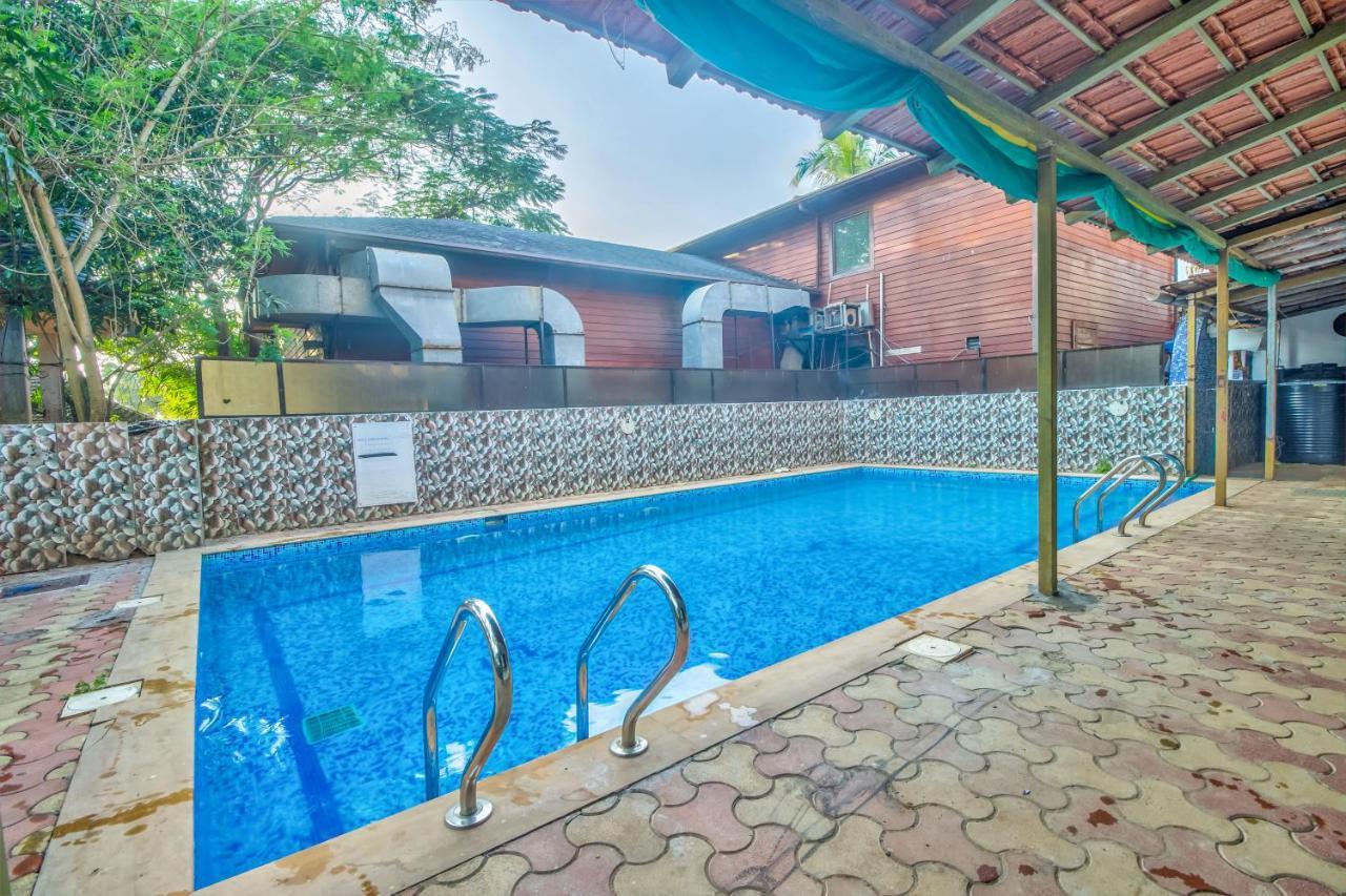 The Village Beach Resort Baga Buitenkant foto