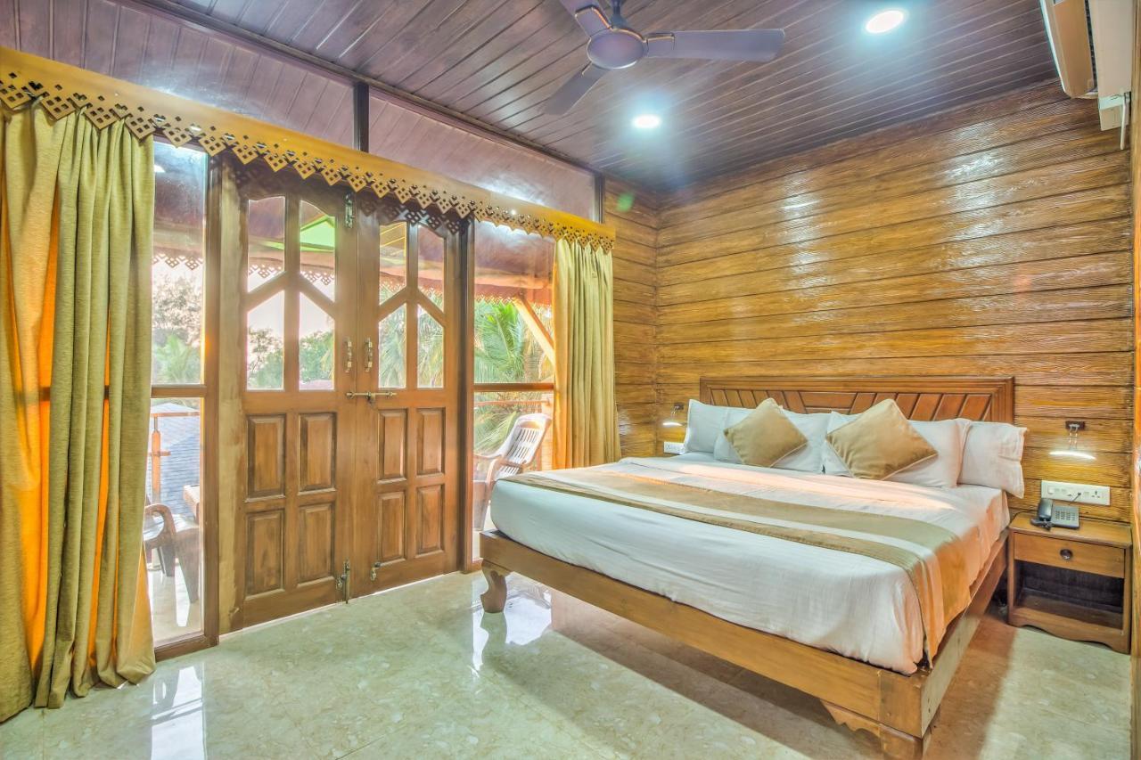 The Village Beach Resort Baga Buitenkant foto