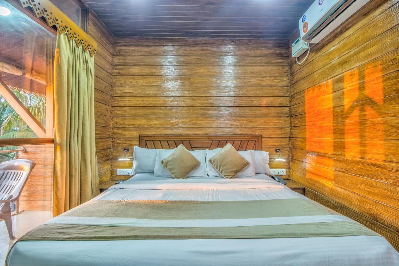 The Village Beach Resort Baga Buitenkant foto