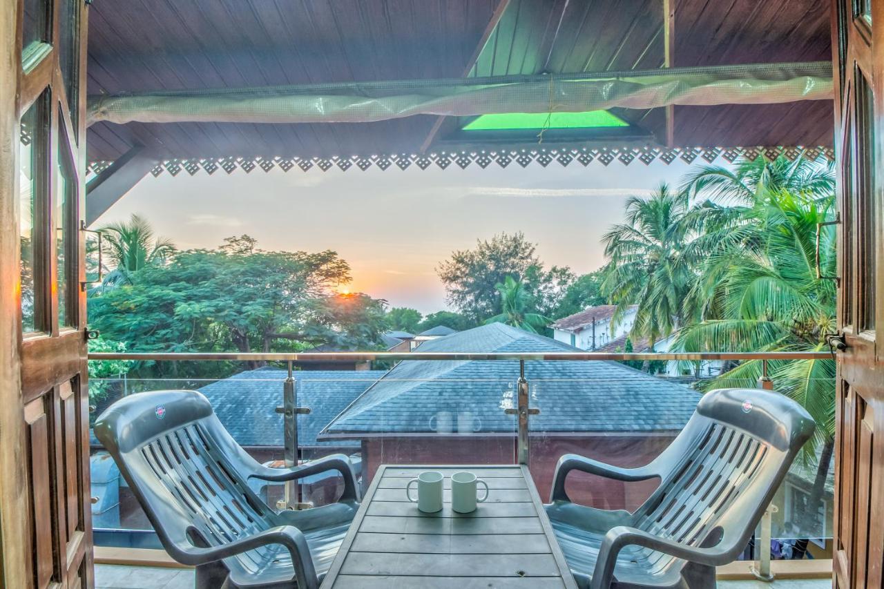 The Village Beach Resort Baga Buitenkant foto